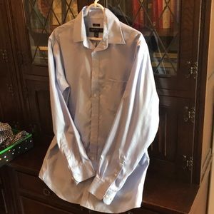 Men’s 100% cotton dress shirt